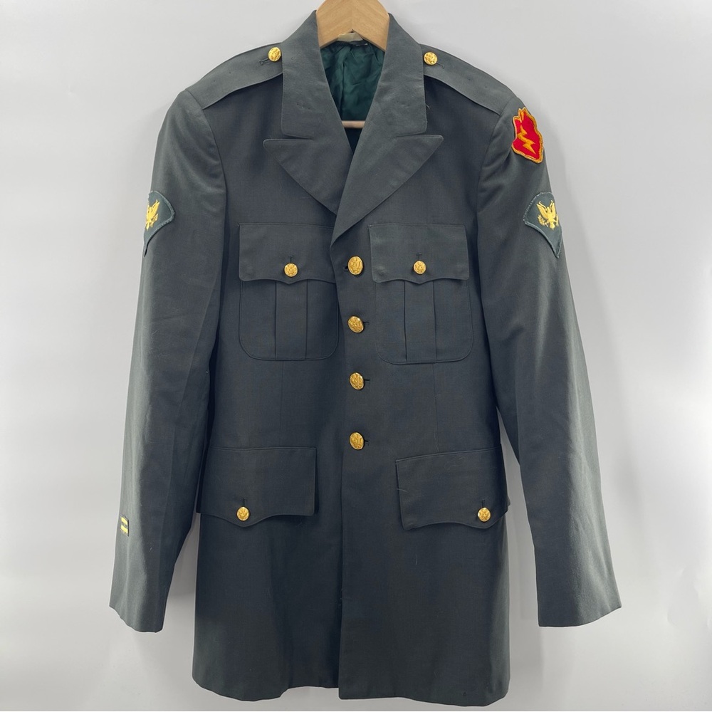 Vintage Men’s Service Army Uniform Jacket Green Gold Buttons Patches Size 35L